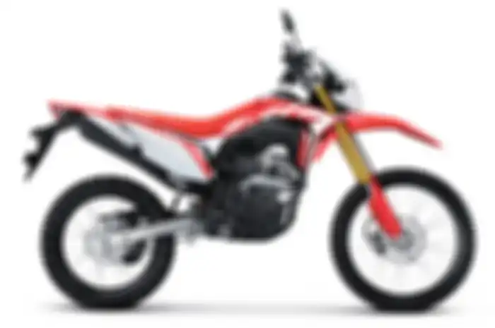 ILUSTRASI. Motor bekas Honda CRF150L cocok jadi bahan motor custom bergaya trail klasik. Berapa harganya?