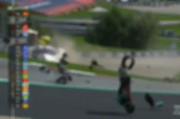 Crash parah Johann Zarco dan Franco Morbidelli di MotoGP Austria 2020, Valentino Rossi Nyaris tertiban motor