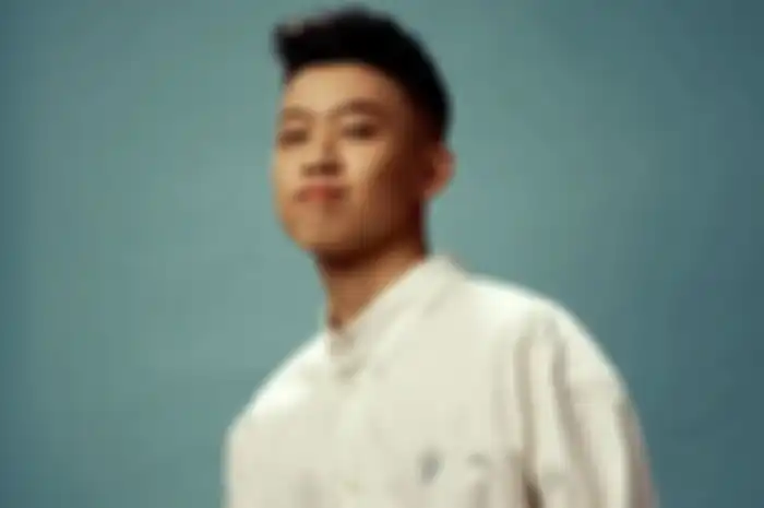 Rich Brian Punya Kisah dengan Fans Cowok yang Masuk ke Rumahnya Bawain Bakmi
