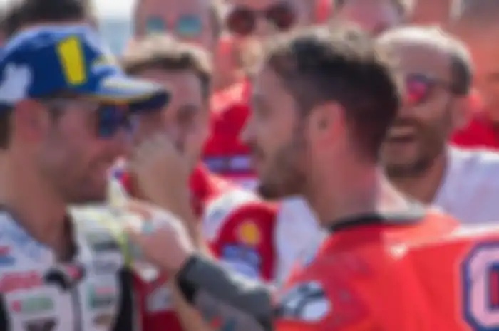 Sama-sama belum mempunyai tim di MotoGP 2021, Cal Crutchlow mengomentari keputusan Andrea Dovizioso yang hengkang dari Ducati.