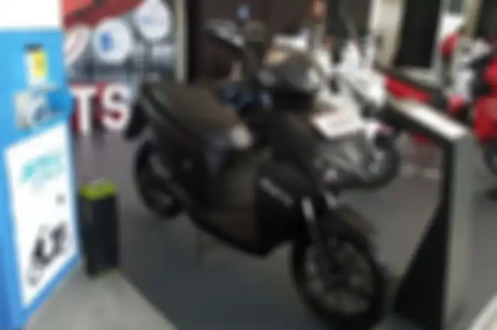 Ilustrasi Gesits. Harga motor listrik Gesits dapat diskon lebaran bro, sikat!
