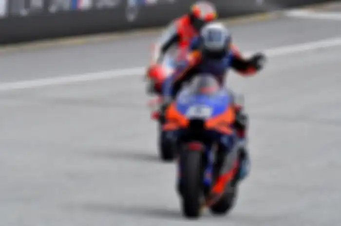 Sulitnya pembalap dan tim MotoGP satelit cari menang susahnya setengah mati. Miguel Oliveira akhirnya hentikan penantian 20 tahun tim Tech3 mengincar kemenangan di MotoGP