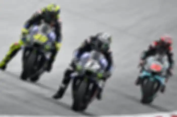 Valentino Rossi (kiri) boleh pembalap paling gaek di MotoGP musim ini tetapi kontribusi penyelamat gengsi Yamaha di 3 ronde terakhir MotoGP dengan hasil finis lebih baik dari Maverick Vinales (tengah) dan Fabio Quartararo (kanan)