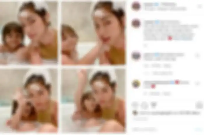 Potret Jedar tengah asyik mandi bersama El Barack