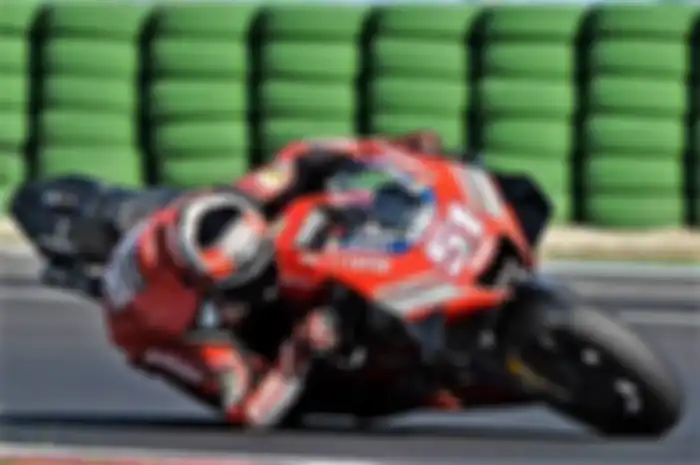 Michele Pirro gak ada capeknya abis ngegas di MotoGP Styria 2020 bukannya liburan malah langsung ngetes motor di Misano. Persiapan buat Ducati hadapi dua ronde MotoGP di Misano, September nanti