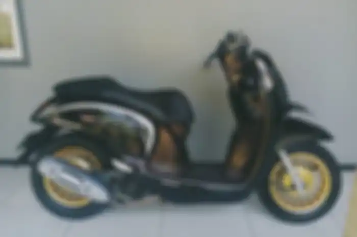 Kisaran 3 jutaan untuk modifikasi Honda Scoopy bertampang ala skutik cafe racer.