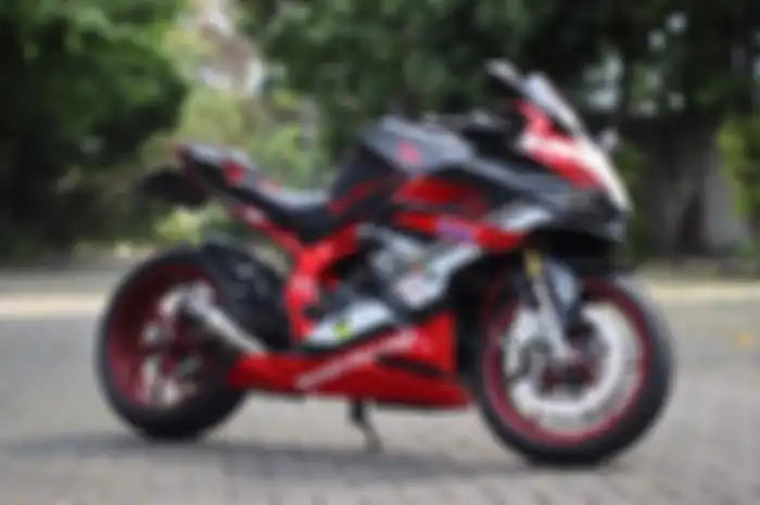 Totalitas modifikasi Honda CBR250RR, telan kaki Ducati dan Aprilia