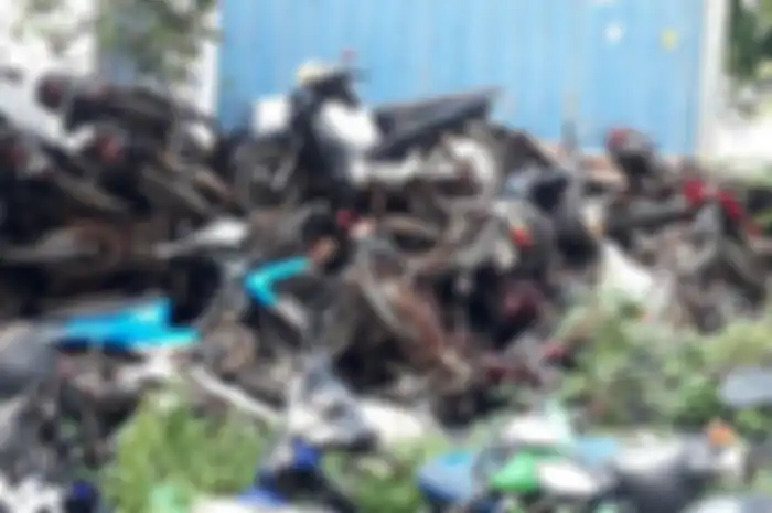 Kuburan motor massal penuh dan menumpuk sudah puluhan tahun