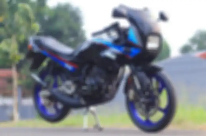 Yamaha RX-Z modifikasi pakai fairing RZR dan upside down