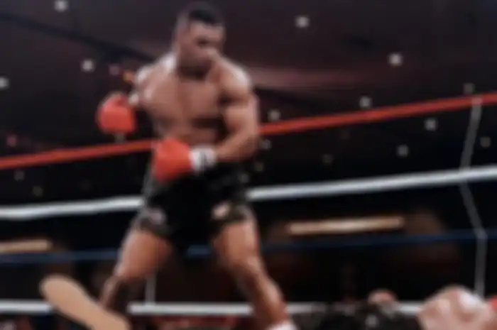 Mike Tyson, ternyata tidak hanya bringas di atas ring tap memiliki jiwa penolong sempat membantu bikers yang mengalami kecelakaan motor