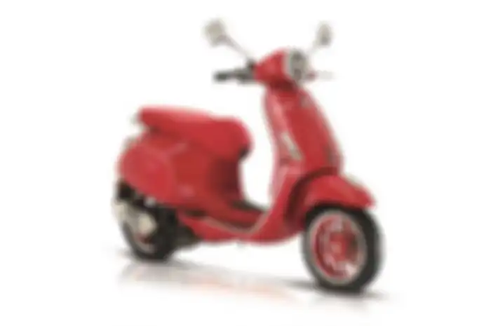 Vespa Primavera RED special edition diam-diam meluncur di Malaysia, bakal masuk Indonesia juga?