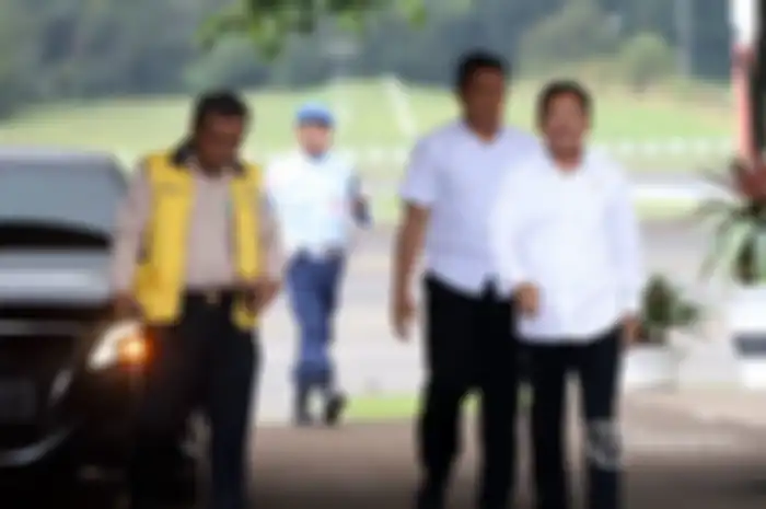 Mantan Menkes Terawan Agus Putranto saat tiba di Bandara Halim Perdana Kusuma, Jakarta Timur, Sabtu (15/2/2020).