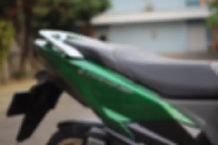 Ilustrasi kulit jok motor. Bengkel spesialis kasih tips cara rawat kulit jok motor dengan mudah.