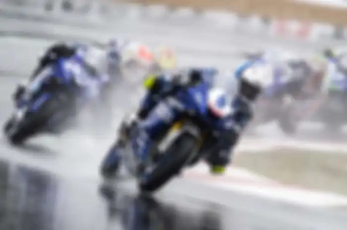 Pembalap Indonesia Galang Hendra crash di Race 1 WorldSPP Prancis 2020