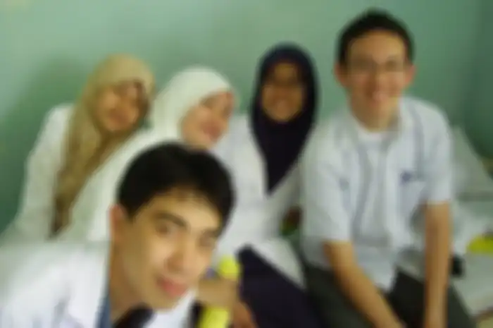 Fatimah saidah bersama teman-teman FKUI 