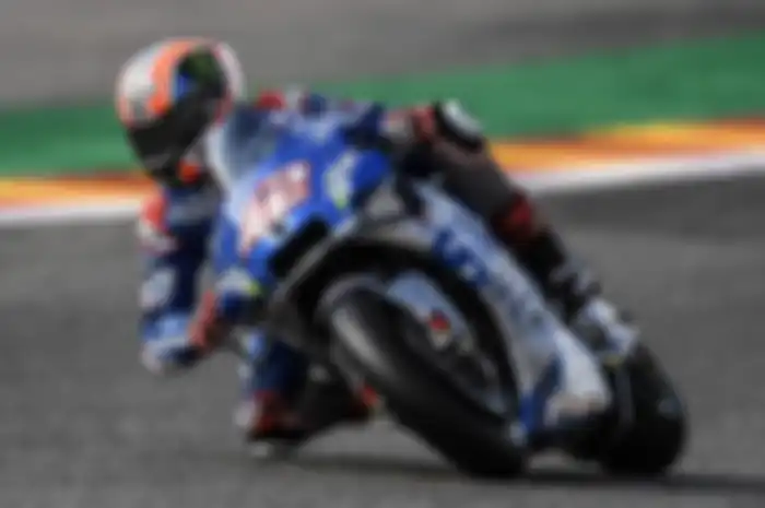  Motornya mogok pada FP3 MotoGP 2020, Alex Rins minta tumpangan tak digubris pembalap lain               