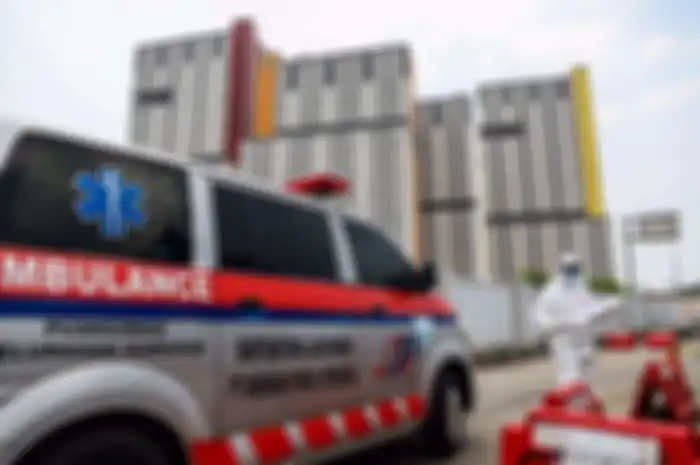 Pasien virus corona dirawat di RSD Wisma Atlet, Jakarta.