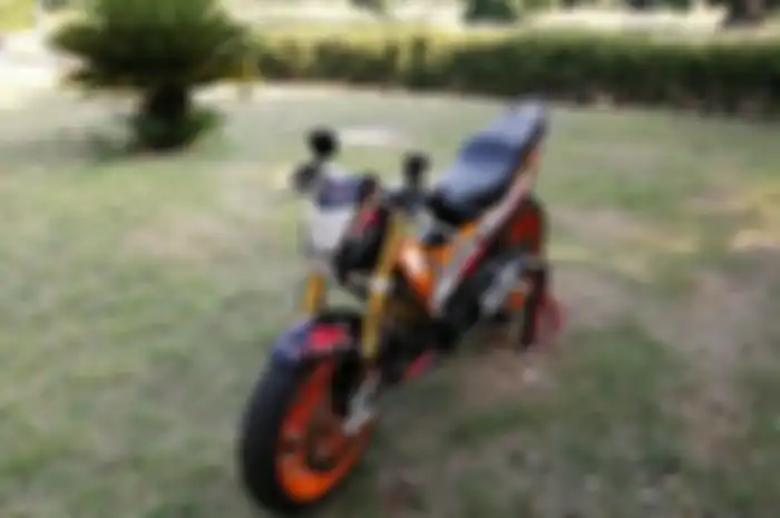 Gokil! Honda Sonic 125 modifikasi sultan,gak sembarangan kaki-kaki Ducati ditempelin nih.