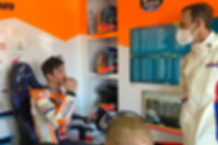 Panas, Bos tim Repsol Honda, Alberto Puig sebut Jorge Lorenzo dan Dani Pedrosa tidak memahami motor Honda RC213V.