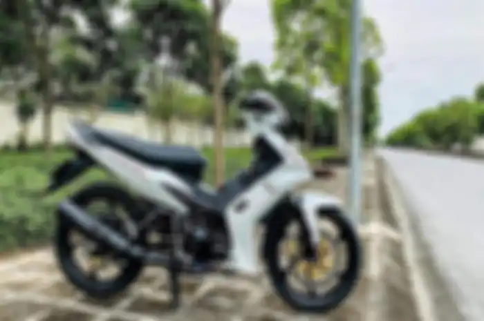 Modifikasi Yamaha Jupiter MX 135 elegan berkat dicekoki part hedon.