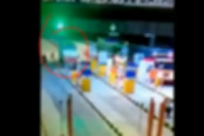 Video Perampokan di Jalan Tol Viral, Pelaku Naik Motor Bawa Sajam Sempat Berpapasan dengan Polisi