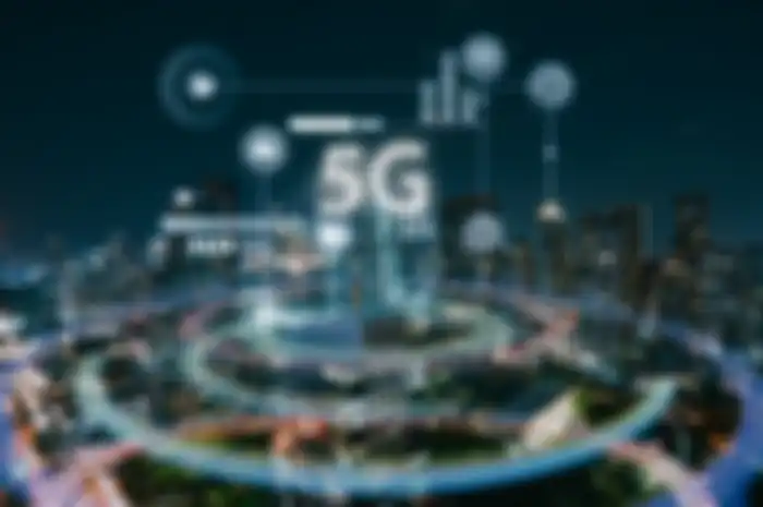 Modern city with smart 5G wireless communication network concept .