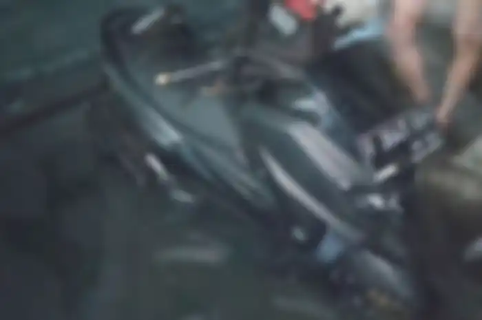 Ilustrasi motor terendam banjir.