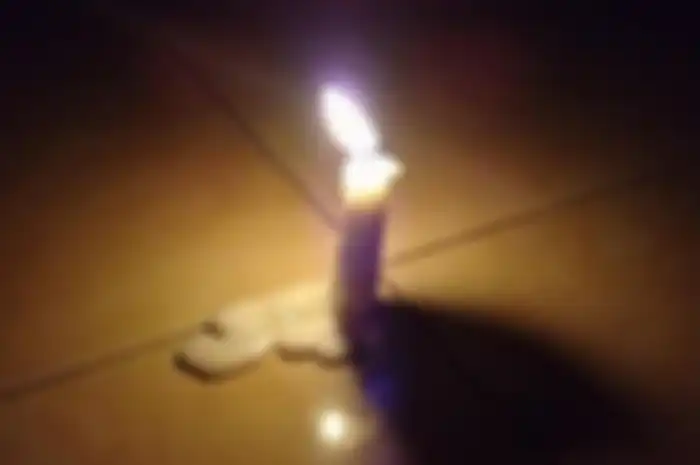 Ilustrasi lilin. Rumah bikers mati lampu? Begini kata PLN