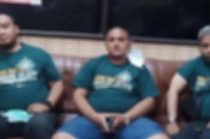 Pengendara moge di Bukittinggi yang diduga ditahan