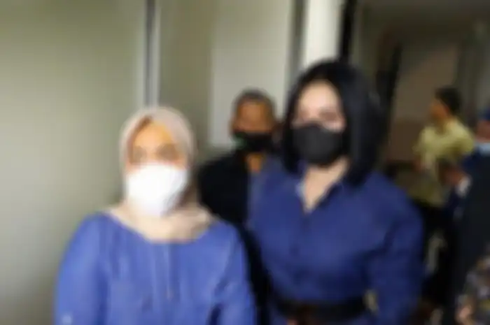 Syahrini hadir dalam sidang