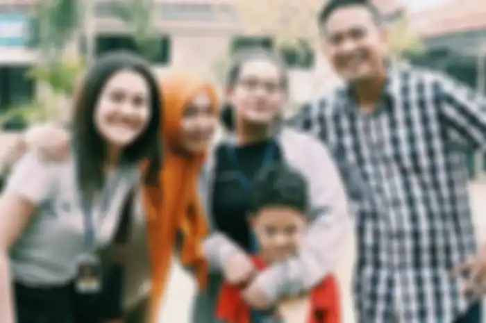 Potret kebersamaan Brotoseno dengan Angelina Sondakh