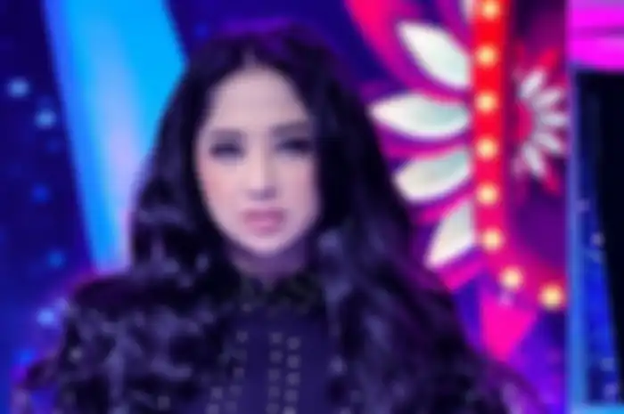 Dewi Perssik