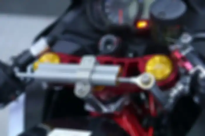 Steering damper Ohlins di ZX-25R