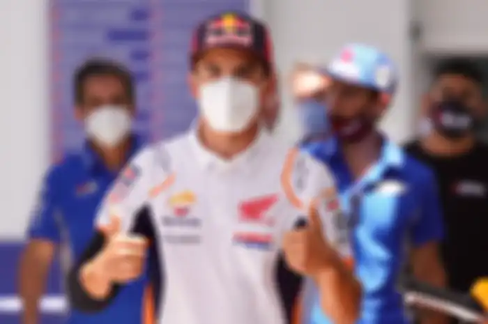 Pembalap tim Repsol Honda, Marc Marquez ogah terima gaji tahun 2020 dari Honda, pengamat MotoGP bilang itu pencitraan.