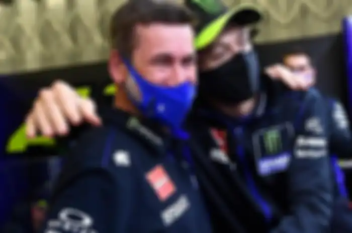 Setelah 20 tahun bersama, Alex Briggs mengucapkan selamat tinggal kepada Valentino Rossi.