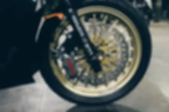 Biaya setara Honda BeAT seken, modifikasi Honda Vario125 sektor rem hedon banget nih.               