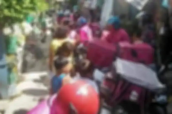 42 drivers FoodPanda datang bersamaan untuk mengantar pesanan ke satu rumah di Cebu, Filipina, pada Rabu (25/11/2020), karena aplikasi yang error akibat koneksi internet lambat.