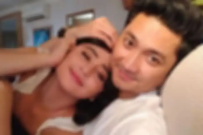 Dewi Perssik dan Angga Wijaya.