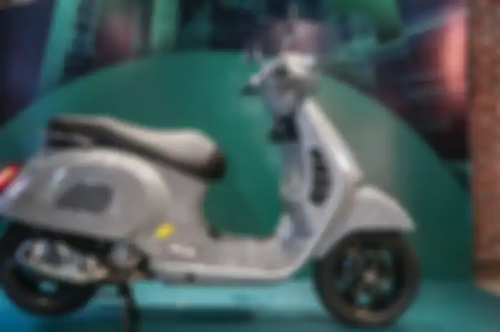 Vespa GTS 300 HPE Super Tech 2021