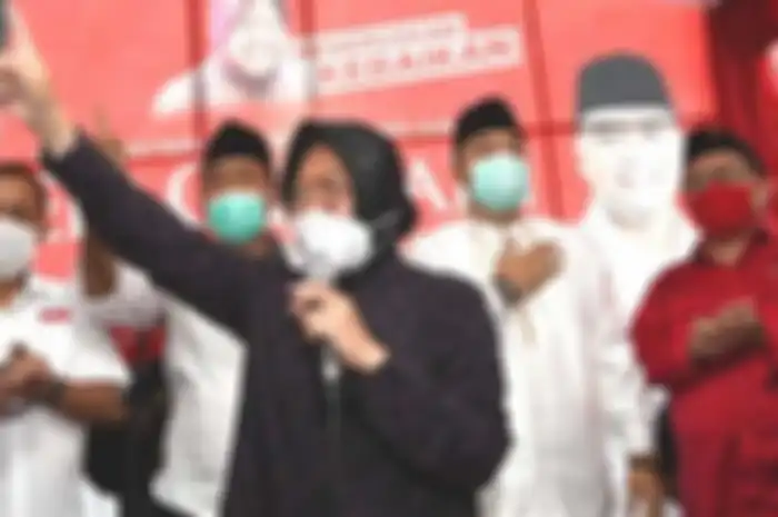 Tri Rismaharini, Ketua DPP PDIP Bidang Kebudayaan hadir di DPC PDIP Surabaya untuk memberi selamat kepada Eri Cahyadi-Armuji yang unggul dalam hitung cepat pada Pilwali Surabaya 2020, Rabu (9/12/2020). 