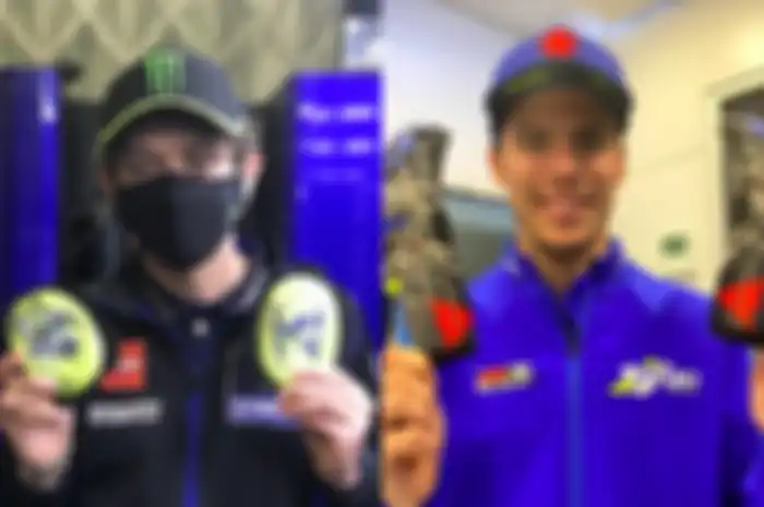 Gear balap Valentino Rossi dan pembalap MotoGP lainnya dilelang.