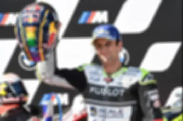 Pembalap tim Esponsorama Racing, Johann Zarco melelang helmnya yang dipakai di MotoGP 2020, tembus lebih dari Rp 54 juta.