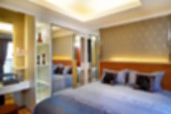 Aplikasi hidden lamp di kamar tidur untuk kenyamanan aktivitas.