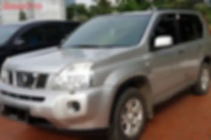Nissan X-Trail tahun 2002 dijual cuma Rp 70 jutaan.