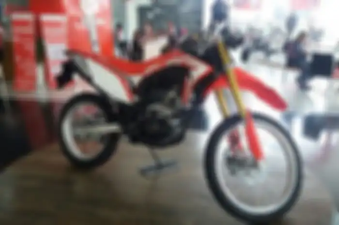 Salah satu varian warna Honda CRF150L yang ditawarkan PT Astra Honda Motor (AHM).