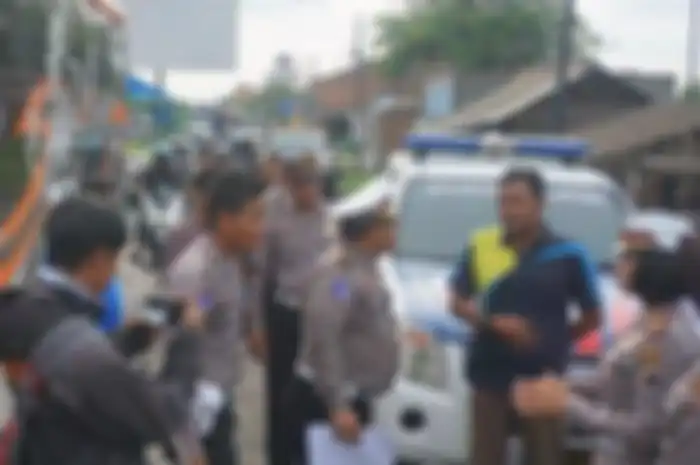 Survei kondisi Jalan Pantura jelang Natal dan Tahun Baru di dekat Trafic Light Trengguli, Jumat (13/12/2019) oleh Ditlantas Polda Jawa Tengah bersama Sat Lantas Polres Demak, Dishub dan Dinpitaru.  
