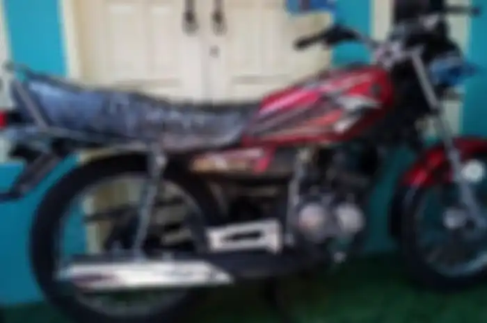 Yamaha RX-King super mulus ditebus Ahmad Sahroni, harganya bikin melongo.