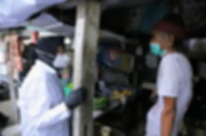 Menteri Sosial Tri Rismaharini menemui sejumlah pemulung dan pengemis di DKI Jakarta