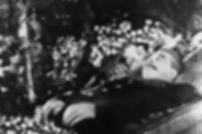 Pemimpin Komunis Soviet Josef Stalin terbaring di negara bagian setelah kematiannya