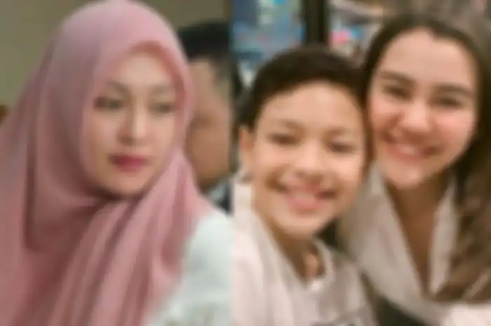 Angelina Sondakh , Keanu Massaid dan Aaliyah Massaid